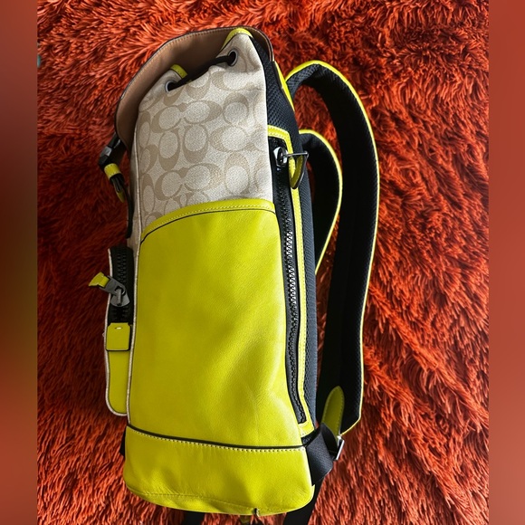 Coach Track Backpack In Signature Canvas - Picture 2 of 5